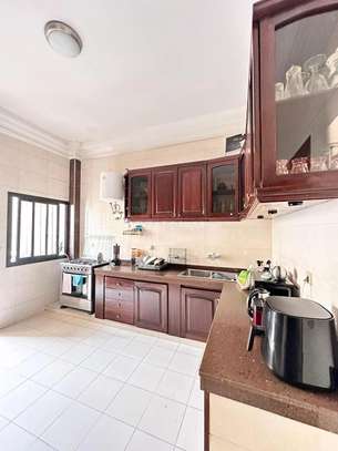 duplex f5 à louer ngor avec jardin image 3