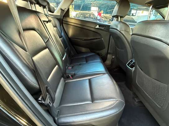 Hyundai Tucson diesel 2020 full options image 12