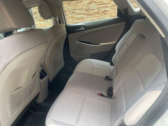 LOCATION HYUNDAI TUCSON image 3