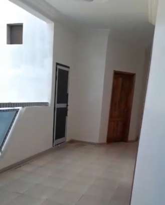 Appartement très spacieux et lumineux à louer image 2