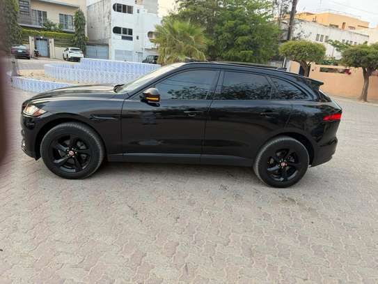 Jaguar f pace 2018 image 13