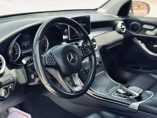 Mercedes glc300  2016 image 7