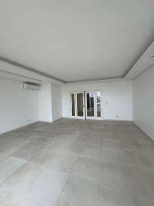 APPARTEMENT F4 HAUT STANDING  POINT E image 6