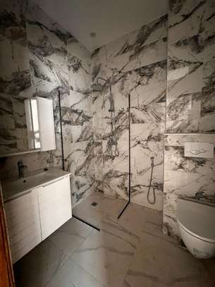 Duplex  de type F6  à louer aux mamelles image 6