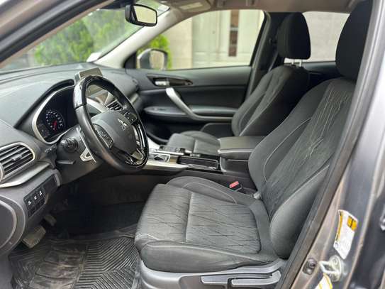 Location Mitsubishi Éclipse Cross image 14