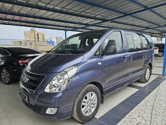Hyundai Starex 15 places image 3