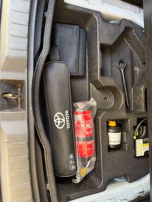 Rav4 image 4