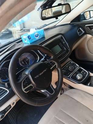 Chrysler 200 automatique essence image 5