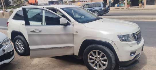 Jeep Cherokee 2011 image 2