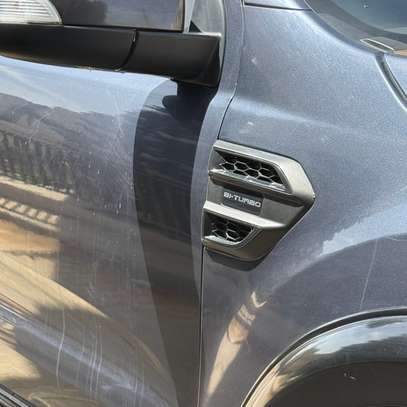 Ford Ranger Pick-up double cabine diesel gris foncé image 8