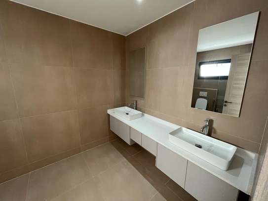 Appartement F4 dans une résidence pieds virage image 15