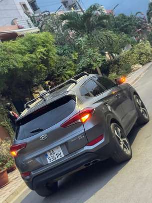 Hyundai Tucson  1.6  Année 2016 image 6