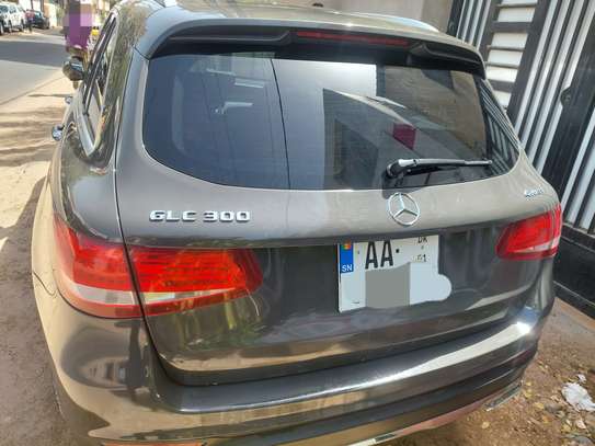 Mercedes glc 300 2017 image 3