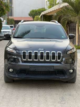 Jeep Cherokee image 4