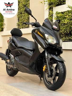 Yamaha Xmax New model (Phase 2) image 3