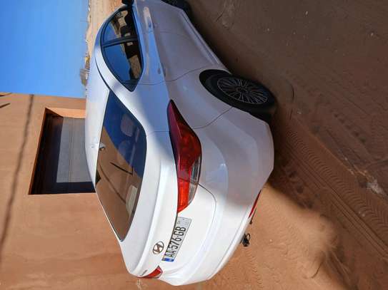 Hyundai Elantra 2013 image 4