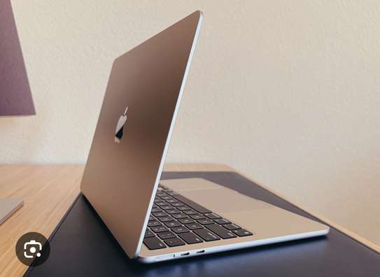 MacBook Air M2 image 2