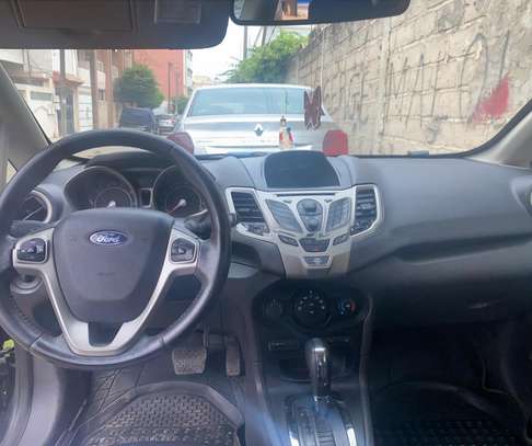 FORD FIESTA image 5