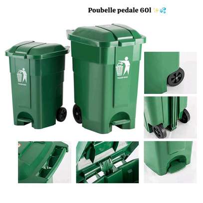 Poubelle pédale 60 litres avec roue image 2