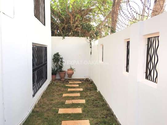 Magnifique maison avec jardin a louer aux Almadies image 14