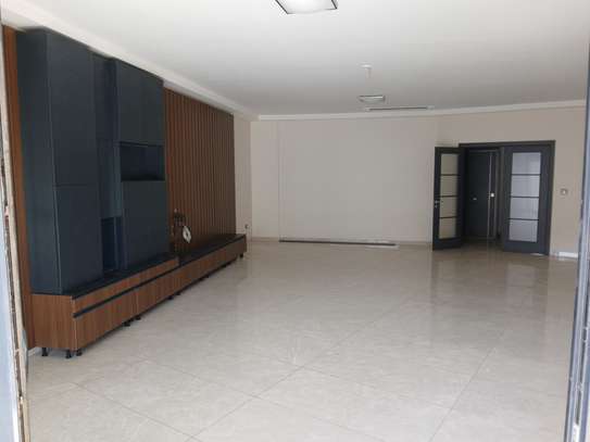 MAGNIFIQUE APPARTEMENT 03 AU POINT E image 2