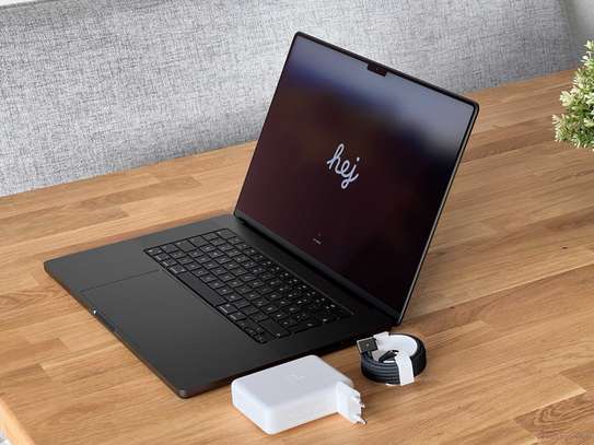 MACBOOK M3 PRO 16 POUCE A 1200000 image 1