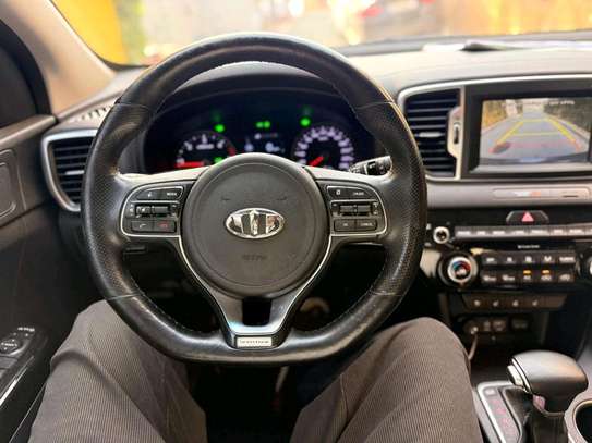 Kia SPORTAGE image 5