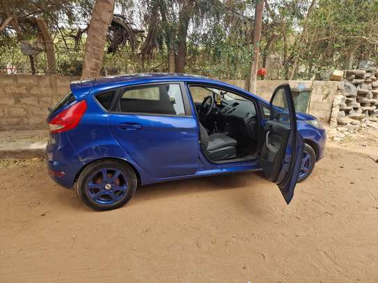 Ford Fiesta 2012 image 3