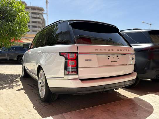 Range Rover Vogue image 1
