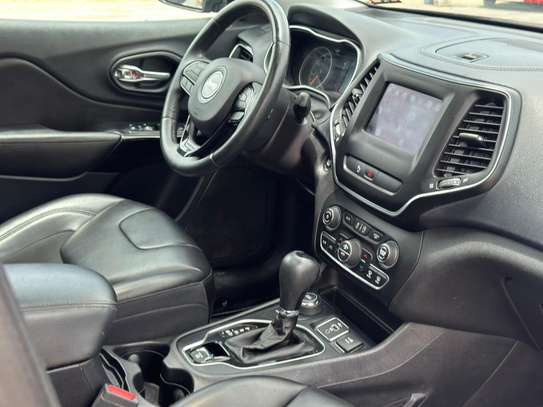 Jeep Cherokee Limited 2019 image 10