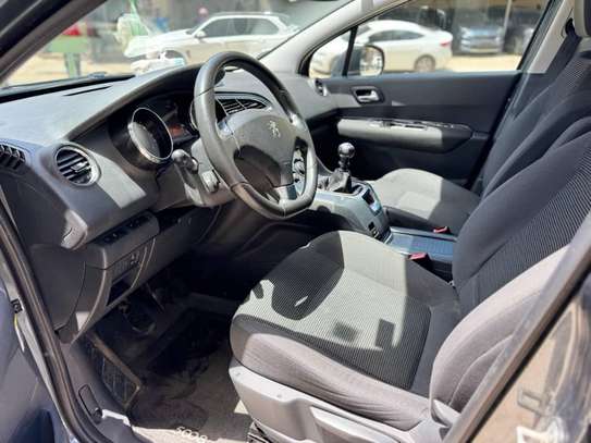 LOCATION DE VOITURE PEUGEOT 5008 image 6