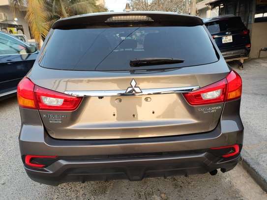 Mitsubishi Outlander 2018 image 7