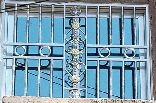 GRILLES EN INNOX image 1