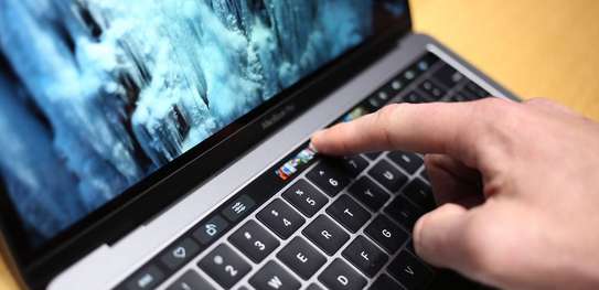 Macbook Touch Bar 2016 - SSD 512gb - Ram 16gb - Core i5 image 4