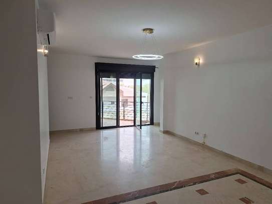 APPARTEMENT F3 A LOUER A FANN RESIDENCE image 8