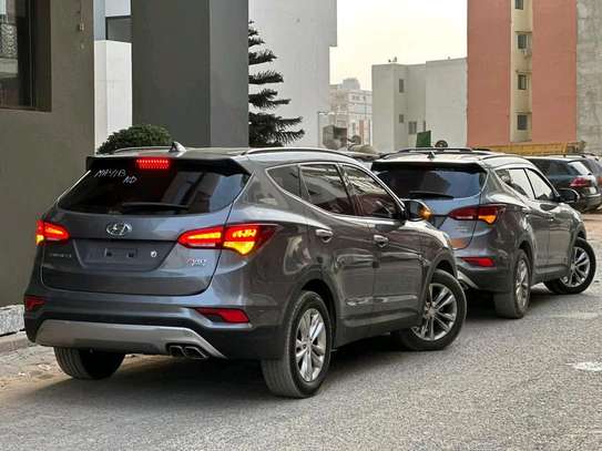 Hyundai Santa Fe 2016 image 4
