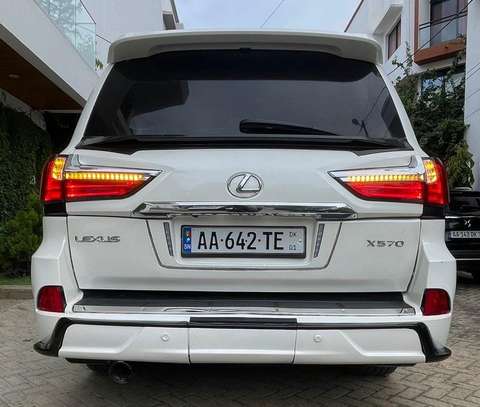 LEXUS LX 570, 2015 8PLACES image 9