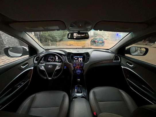 Hyundai Santafe 2018 image 9
