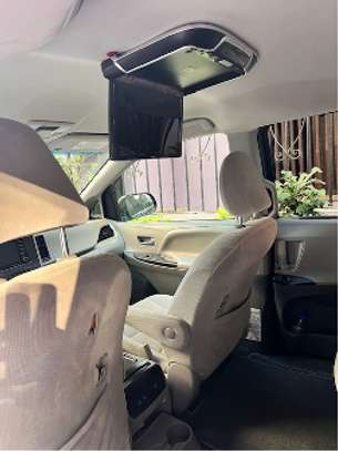 Toyota Sienna LE 2020 (8 places) image 4