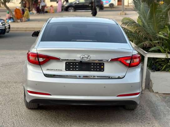 Hyundai sonata image 10