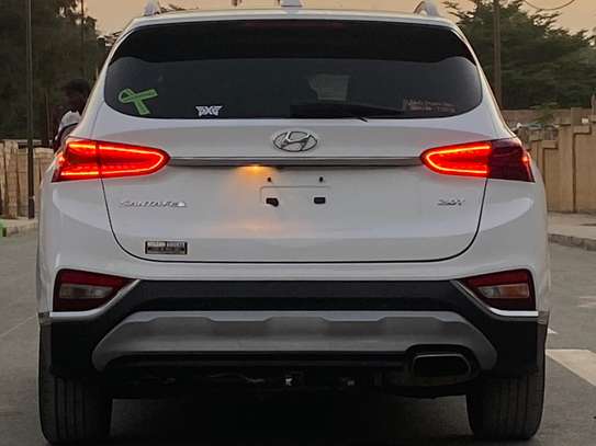 Hyundai Santa Fe LIMITED 2019 image 3