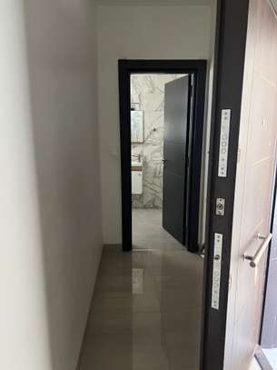 Appartement F3 vide à louer aux Mamelles, cité Mbakiyou Faye image 3