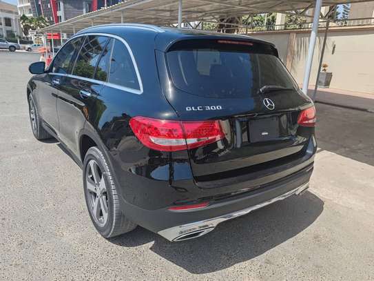 MERCEDES GLC 300. 2017 image 6