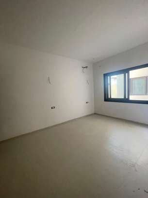 Immeuble R+6 à louer aux Almadies image 8