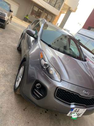 KIA SPORTAGE image 2