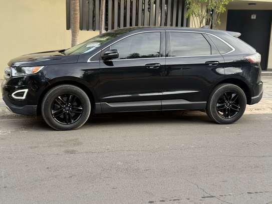 Ford Edge all black image 2