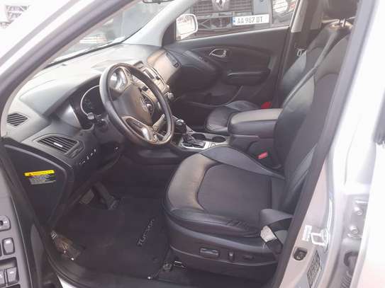 Hyundai Tucson 4x4 image 8
