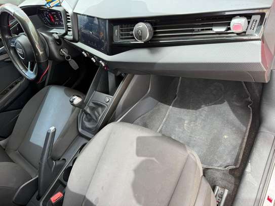 Audi 2019 image 6