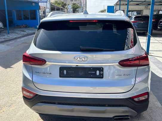 Hyundai Santa Fe essence 4WD nouveau modèle image 8