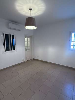 Appartement f3 à louer aux Almadies image 1